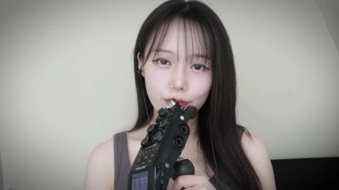 ASMR Eating Sounds - Lip Noises by Jamonghae